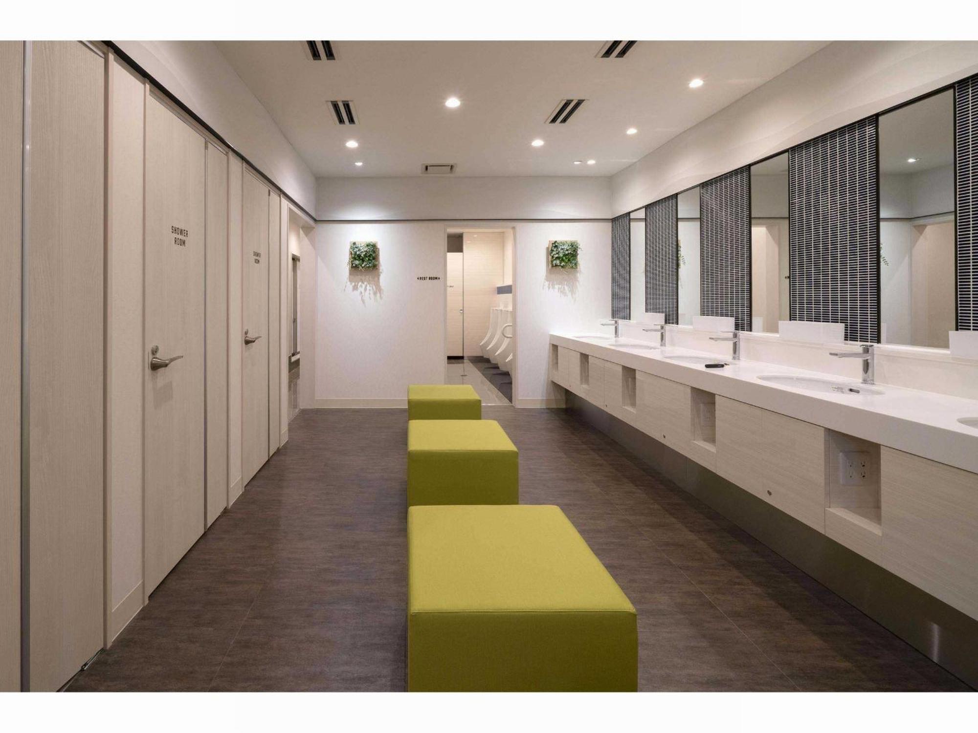 Capsule Hotel J Garden Shin-Osaka Exterior foto